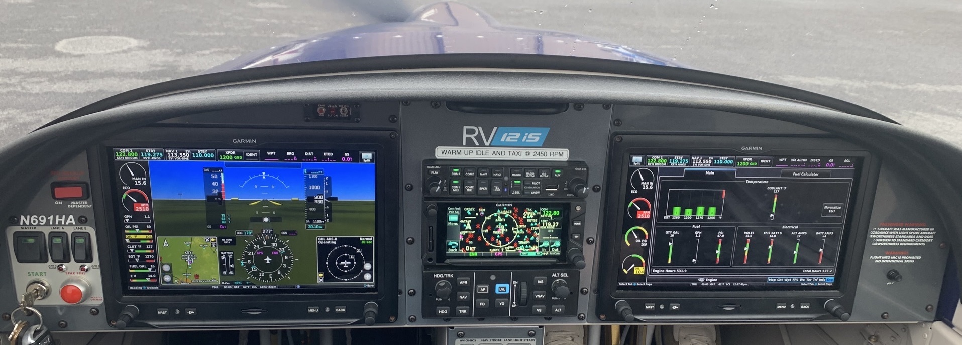 Garmin glass cockpit used in Hawkins training aircraft